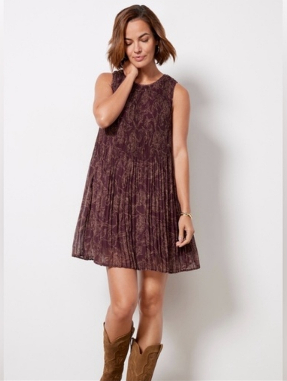 Evereve Burgundy Hazel Pleated Dress S